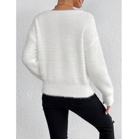 White Fuzzy V-Neck Pullover Knit Sweater Long Sleeve - Picture 5 of 12